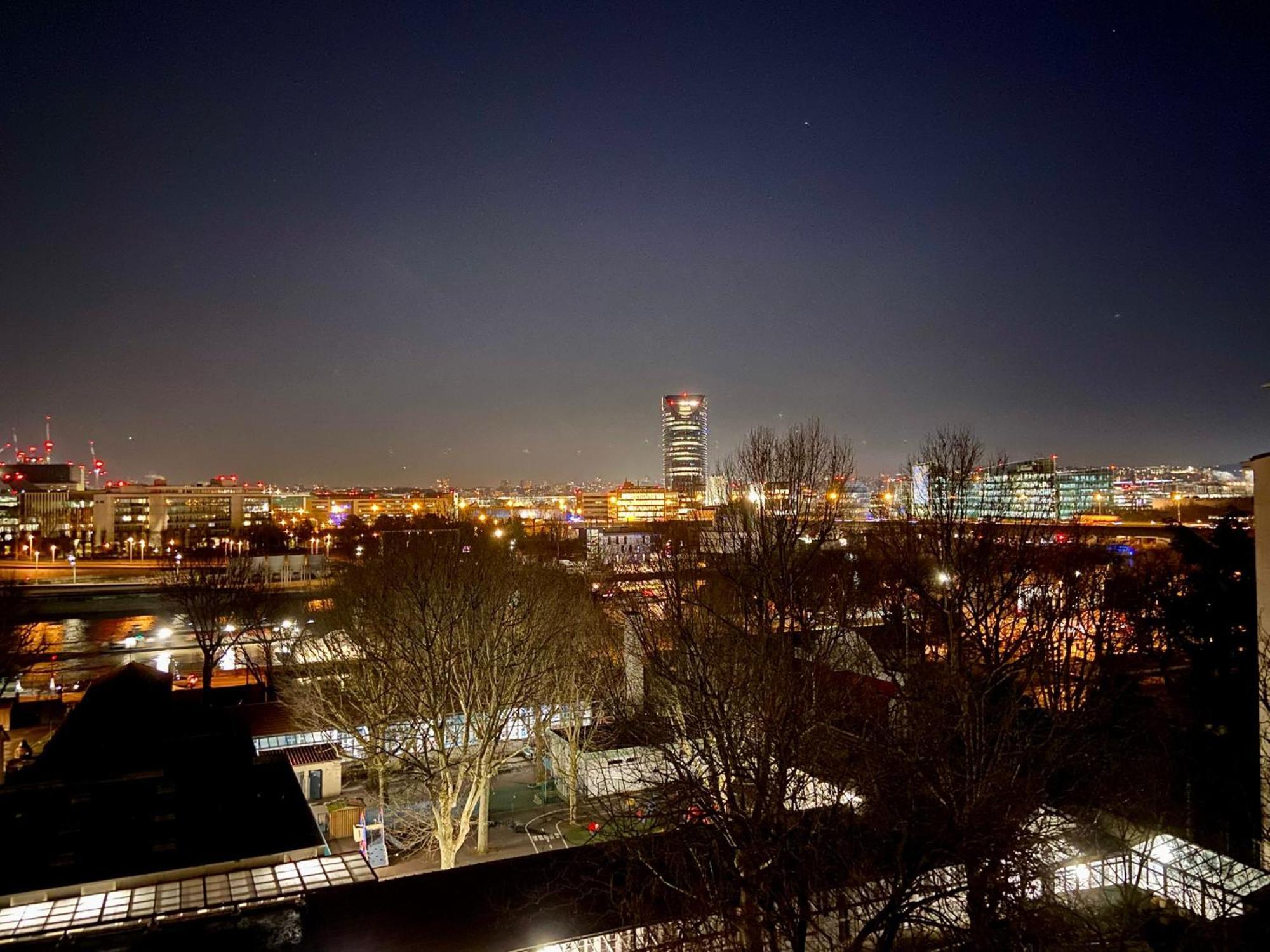 Vue Sur Seine * Paris
